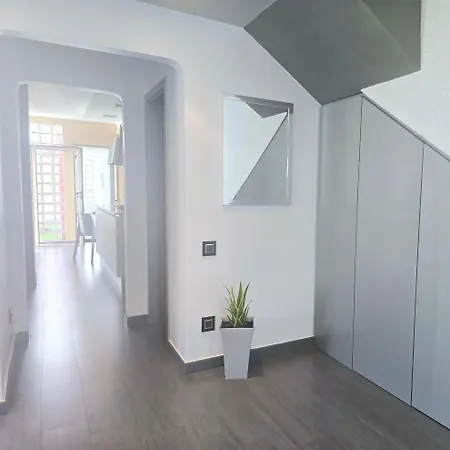 Oasis House Σπίτι διακοπών *